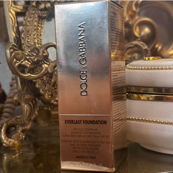Dolce&Gabbana everlast foundation 01N Light brand new - Picture 2 of 5